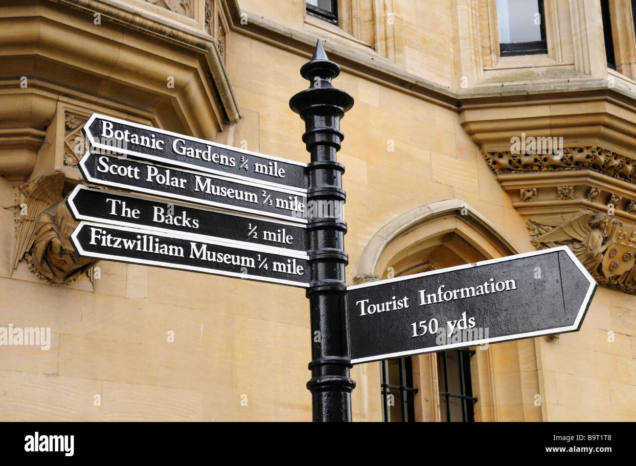 Wegweiser zu den touristischen Attraktionen, Cambridge England UK Stockfoto