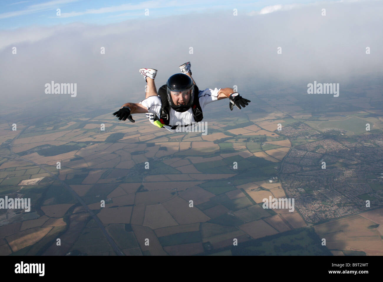 Fallschirmspringer im freien Fall Stockfoto