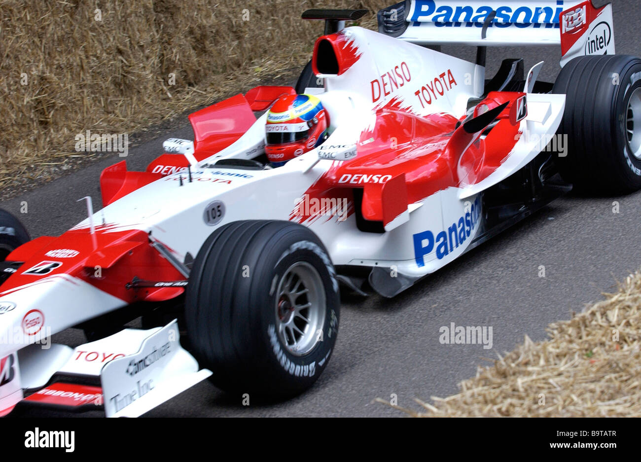 Ricardo Zonta in der Toyota-TF105 in Goodwood Festival of Speed, 9. Juli 2006 Stockfoto