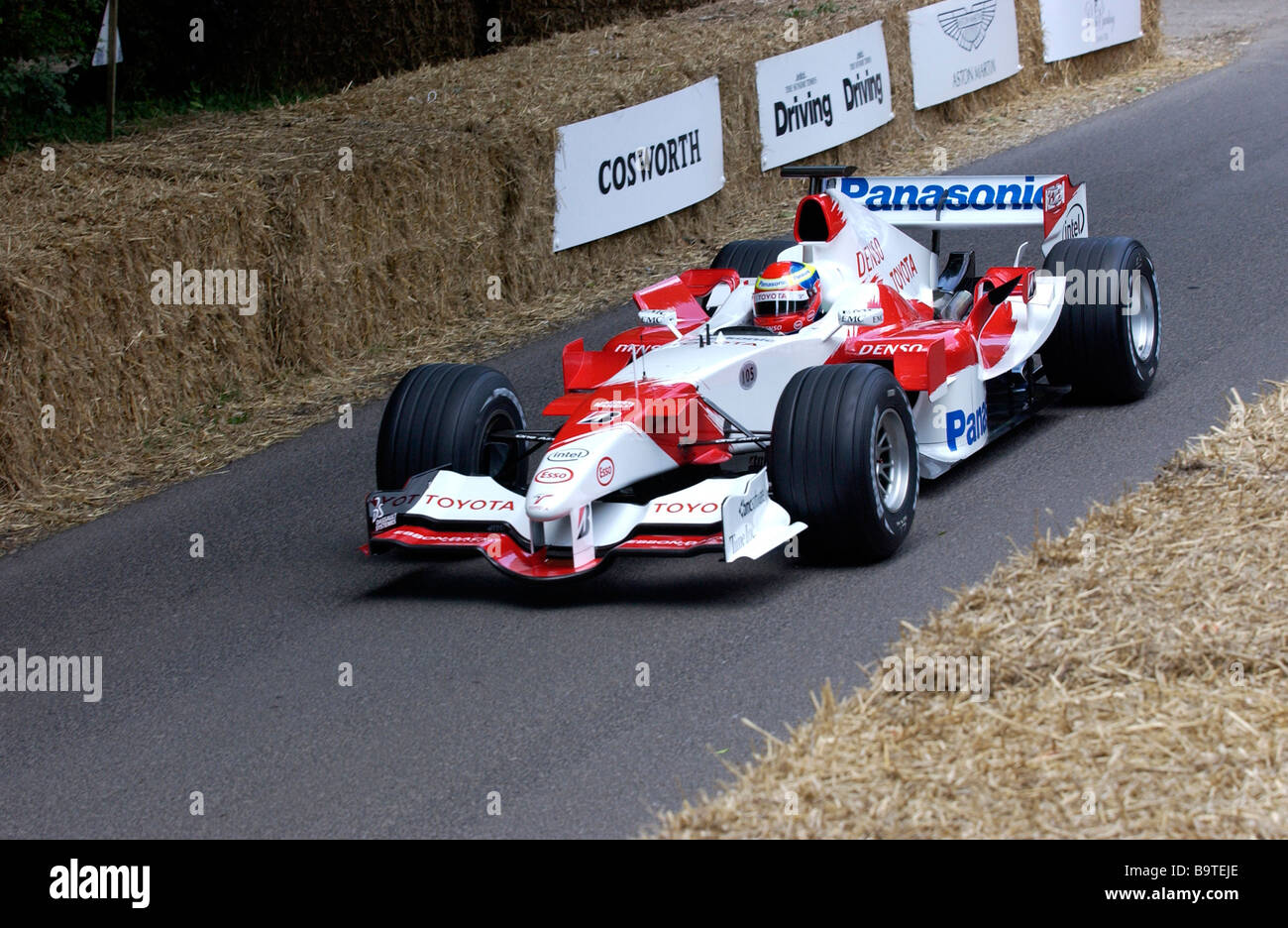 Ricardo Zonta in der Toyota-TF105 in Goodwood Festival of Speed, 9. Juli 2006 Stockfoto