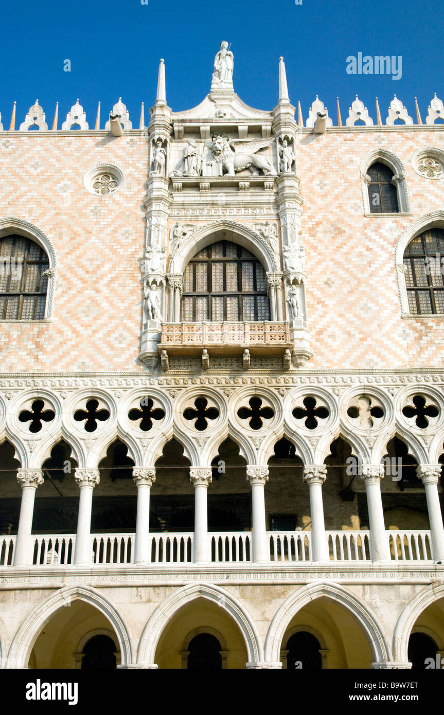 Die Architektur des Cathdrals und Kirche auf dem Platz San Marcos in Venedig Italien Stockfoto