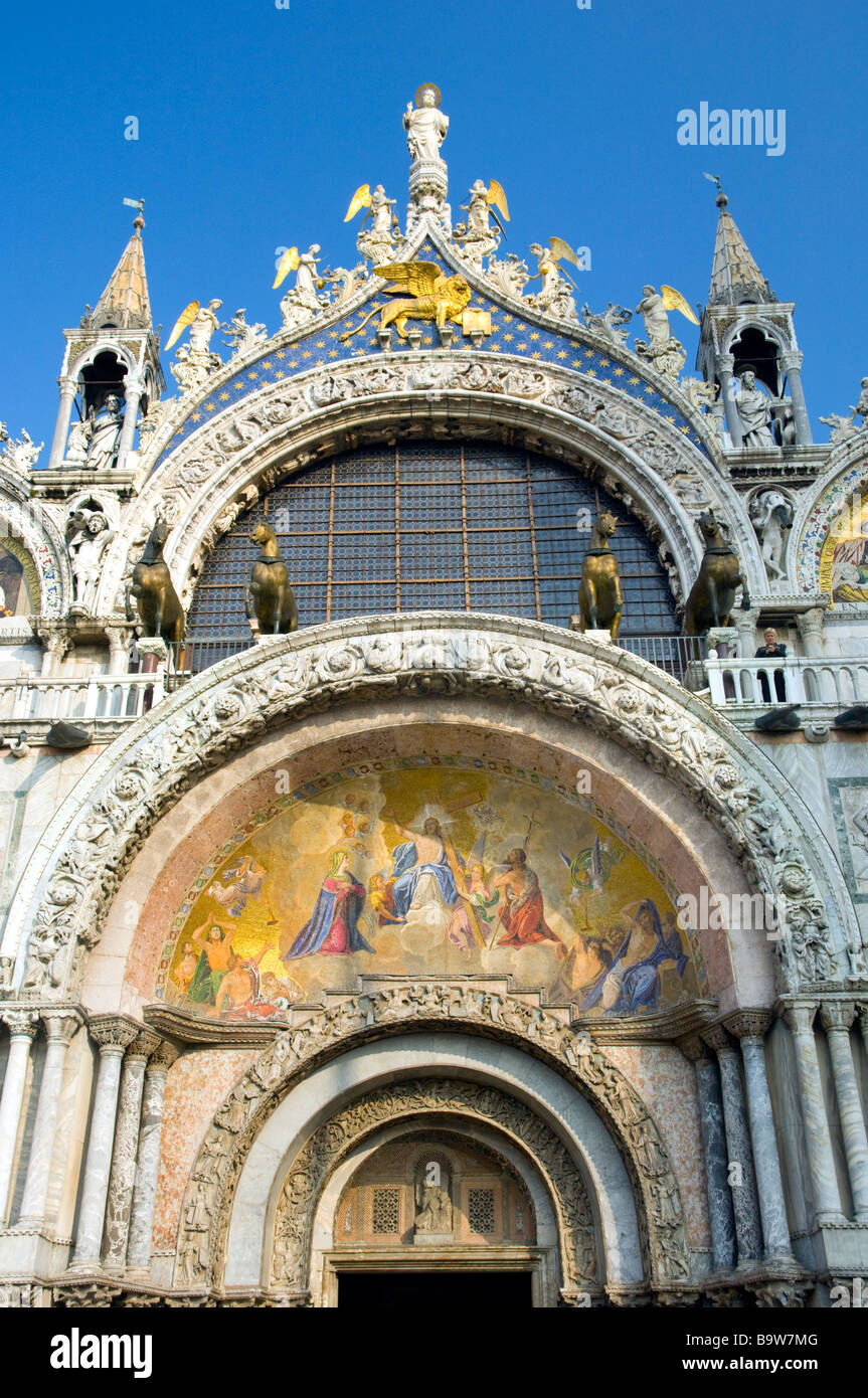 Die Architektur des Cathdrals und Kirche auf dem Platz San Marcos in Venedig Italien Stockfoto