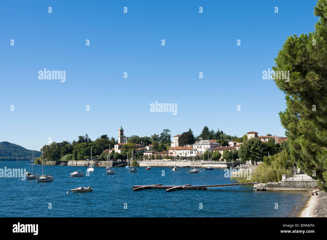 Strand von Lesa in der Nähe von Belgirate, Lago Maggiore, Piemont, Italien Stockfoto