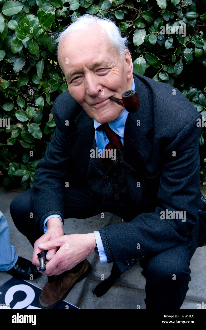 Tony Benn bei G20 stoppen die Krieg-Koalition-Demo am 1. April 2009 Stockfoto