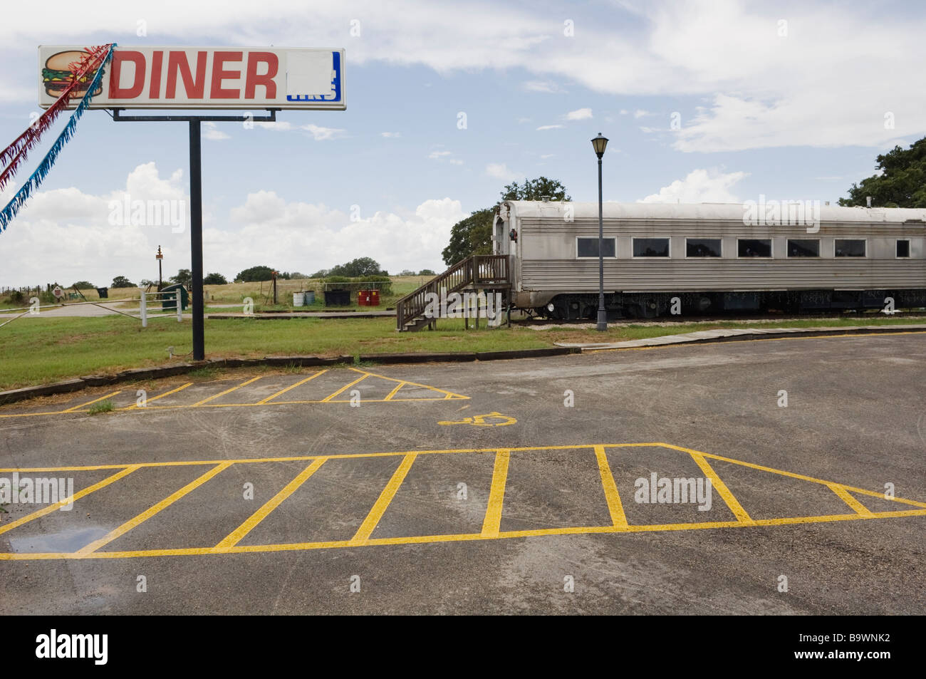 Abendessen in einem alten Zug Wagen in Luling, Texas. Stockfoto