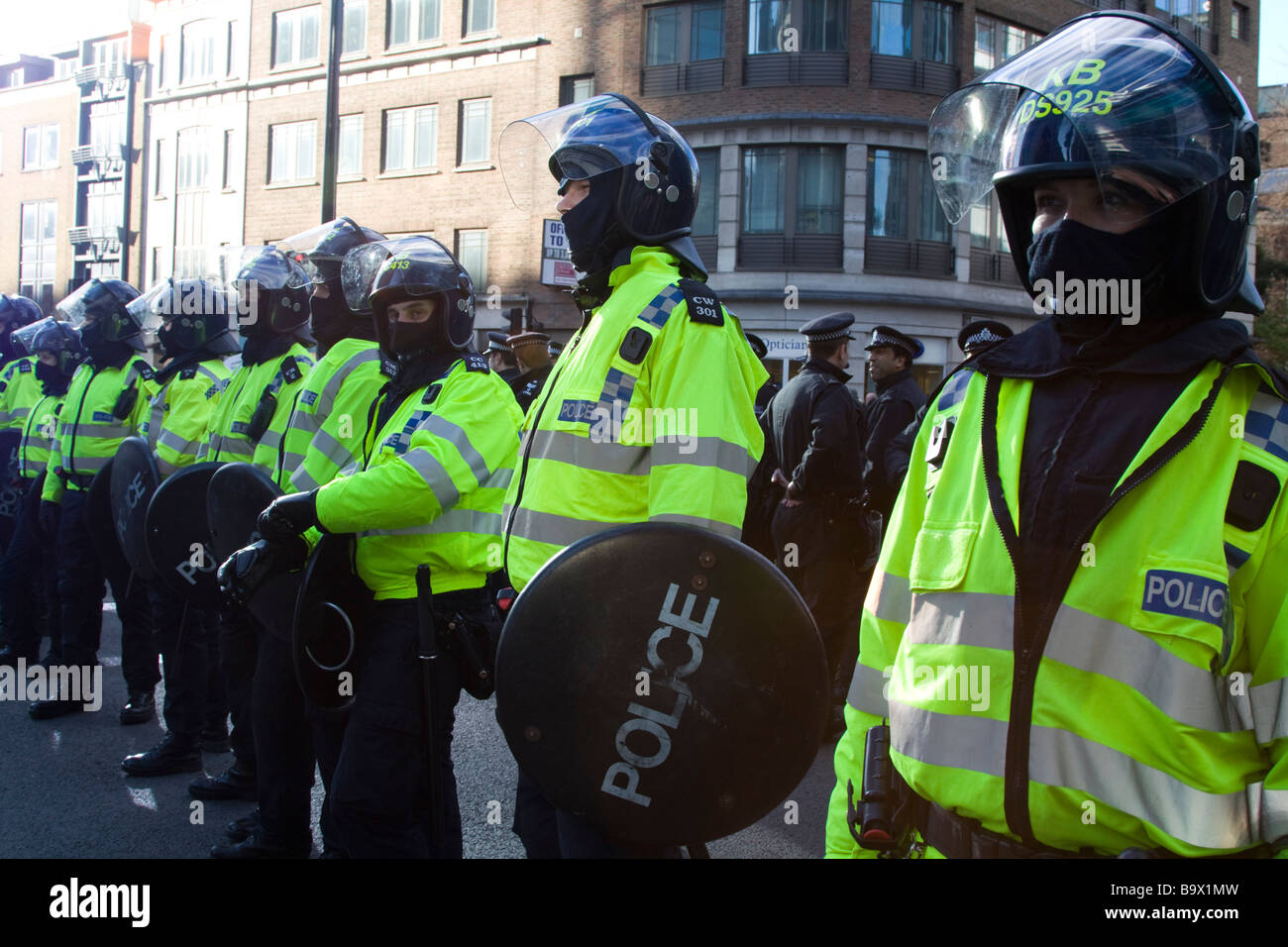 Bereitschaftspolizei am G20-Gipfel Proteste Bishopsgate City of London UK Stockfoto