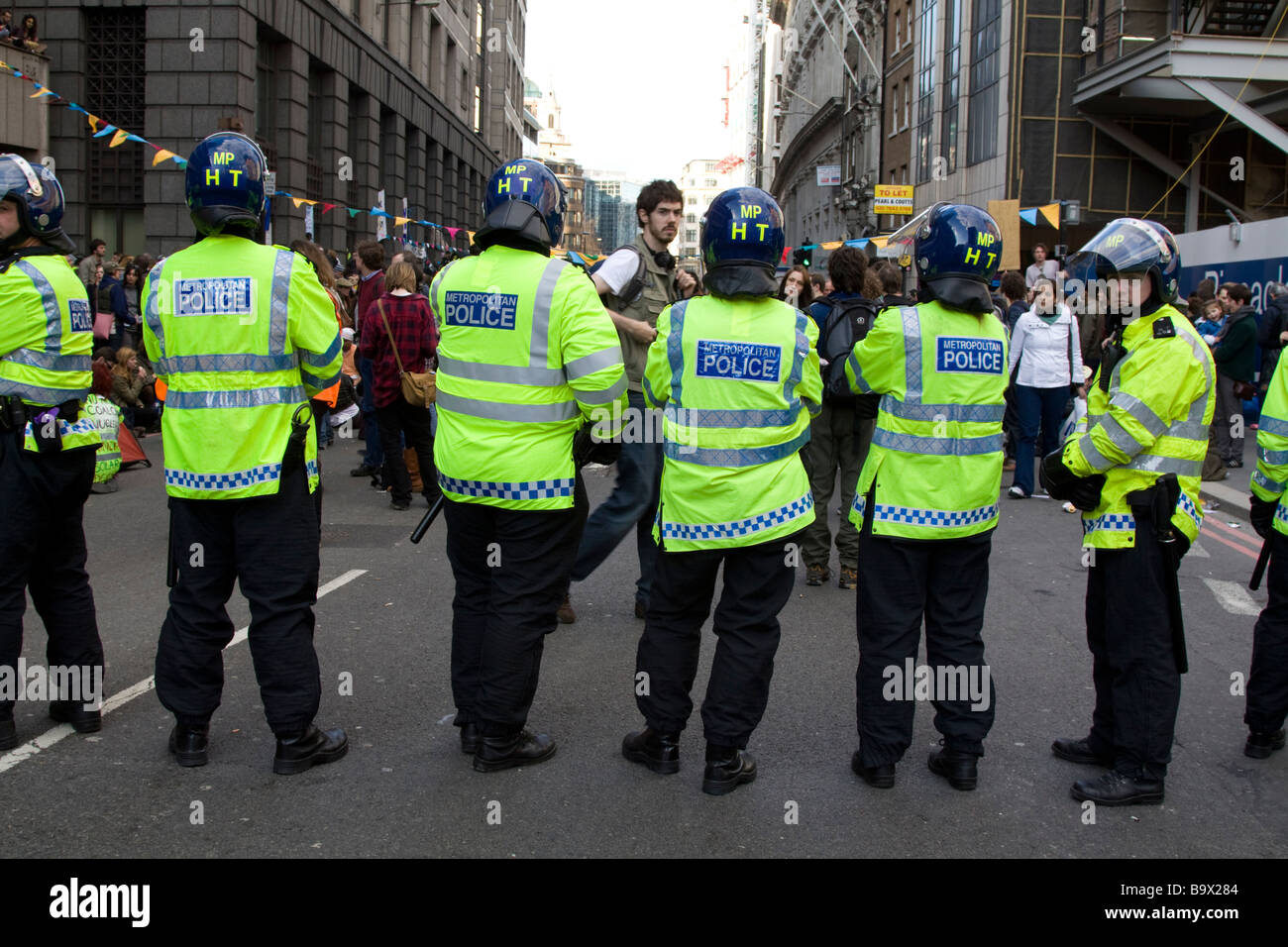 Bereitschaftspolizei am G20-Gipfel Proteste Bishopsgate City of London UK Stockfoto