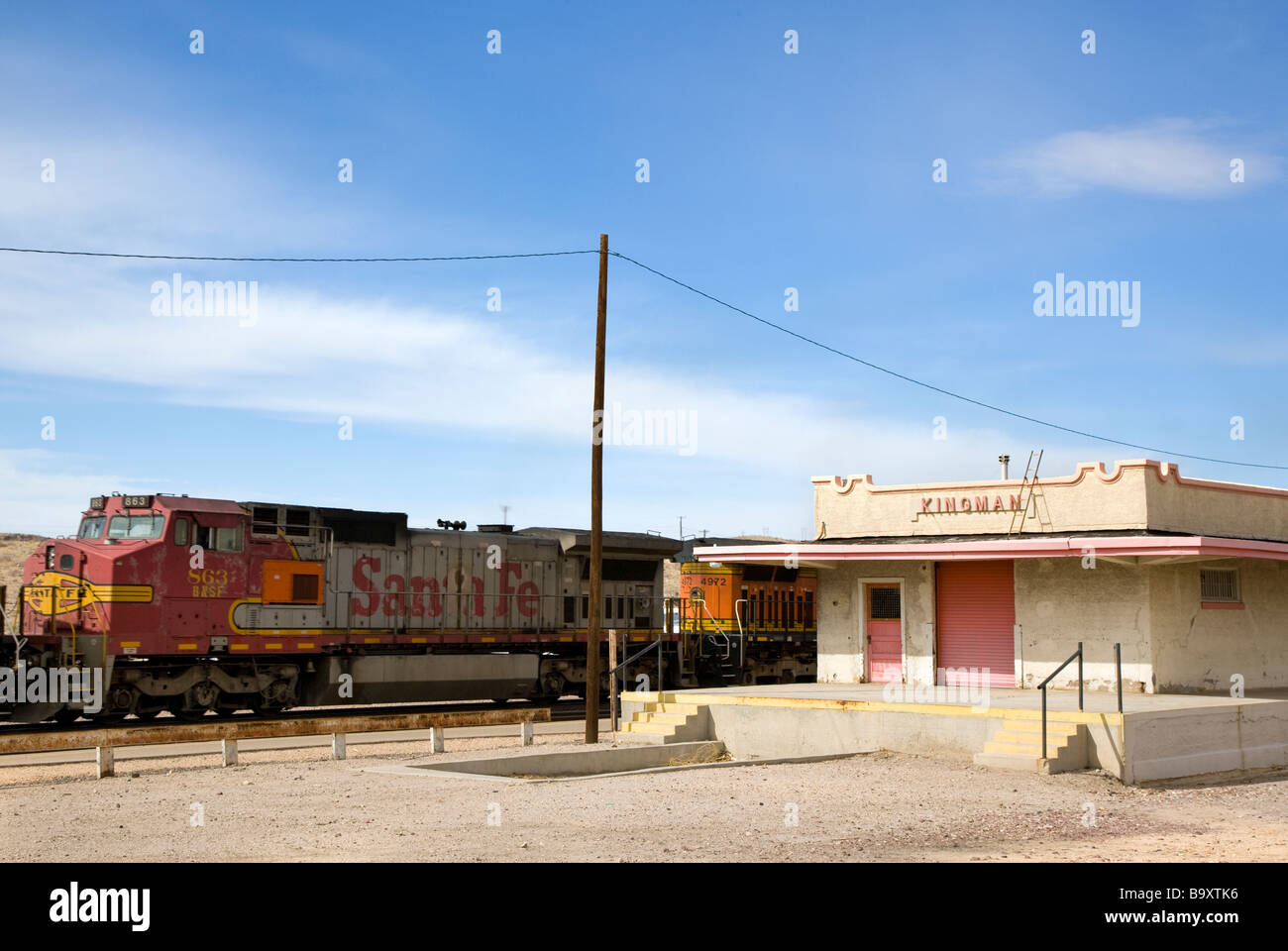 Sante Fe Zug durch Kingman Arizona USA Stockfoto