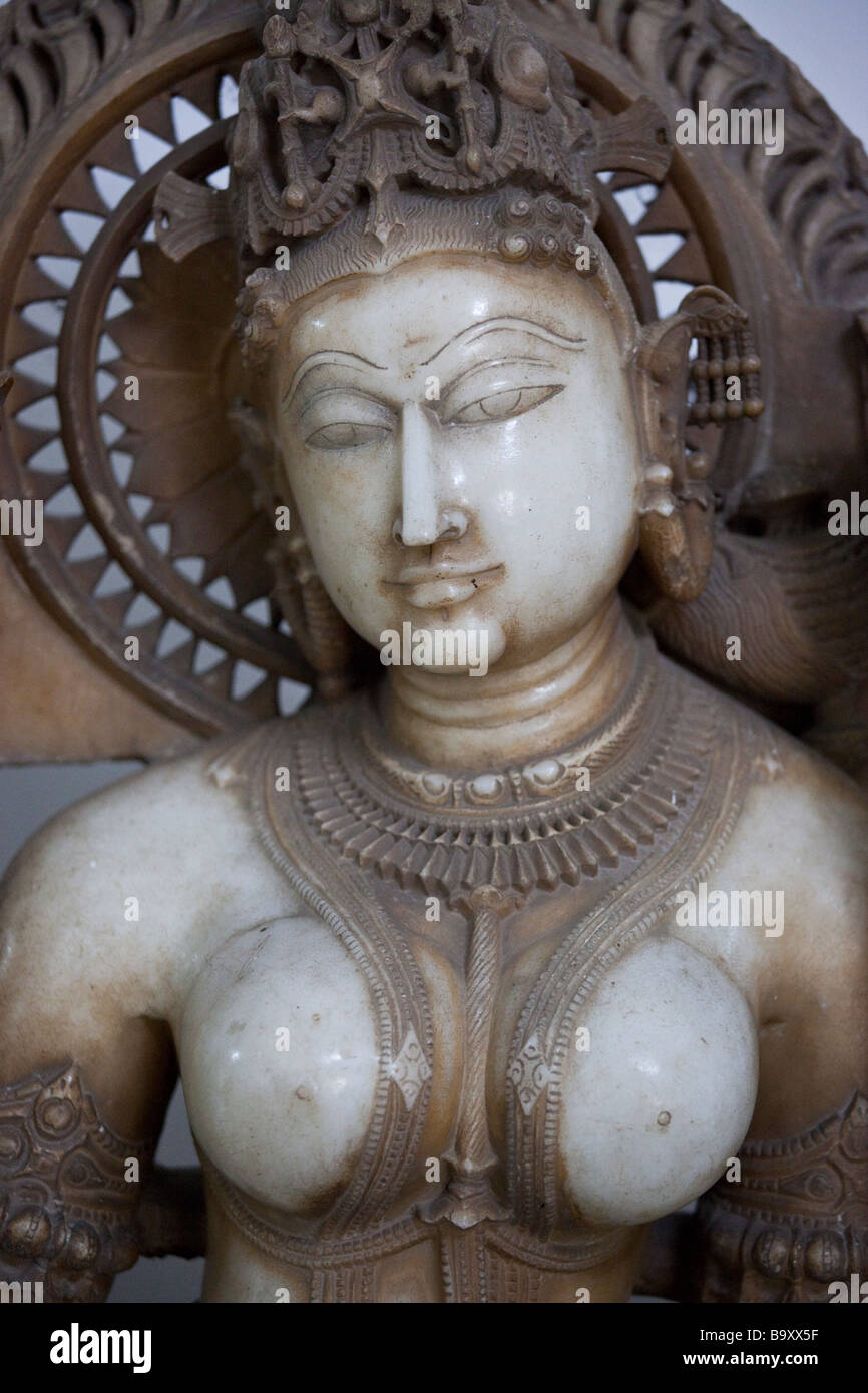 Hindu Marmorstatue von Saraswati 12. Jahrhundert n. Chr. von Pallu Rajasthan im Nationalmuseum in Delhi Stockfoto