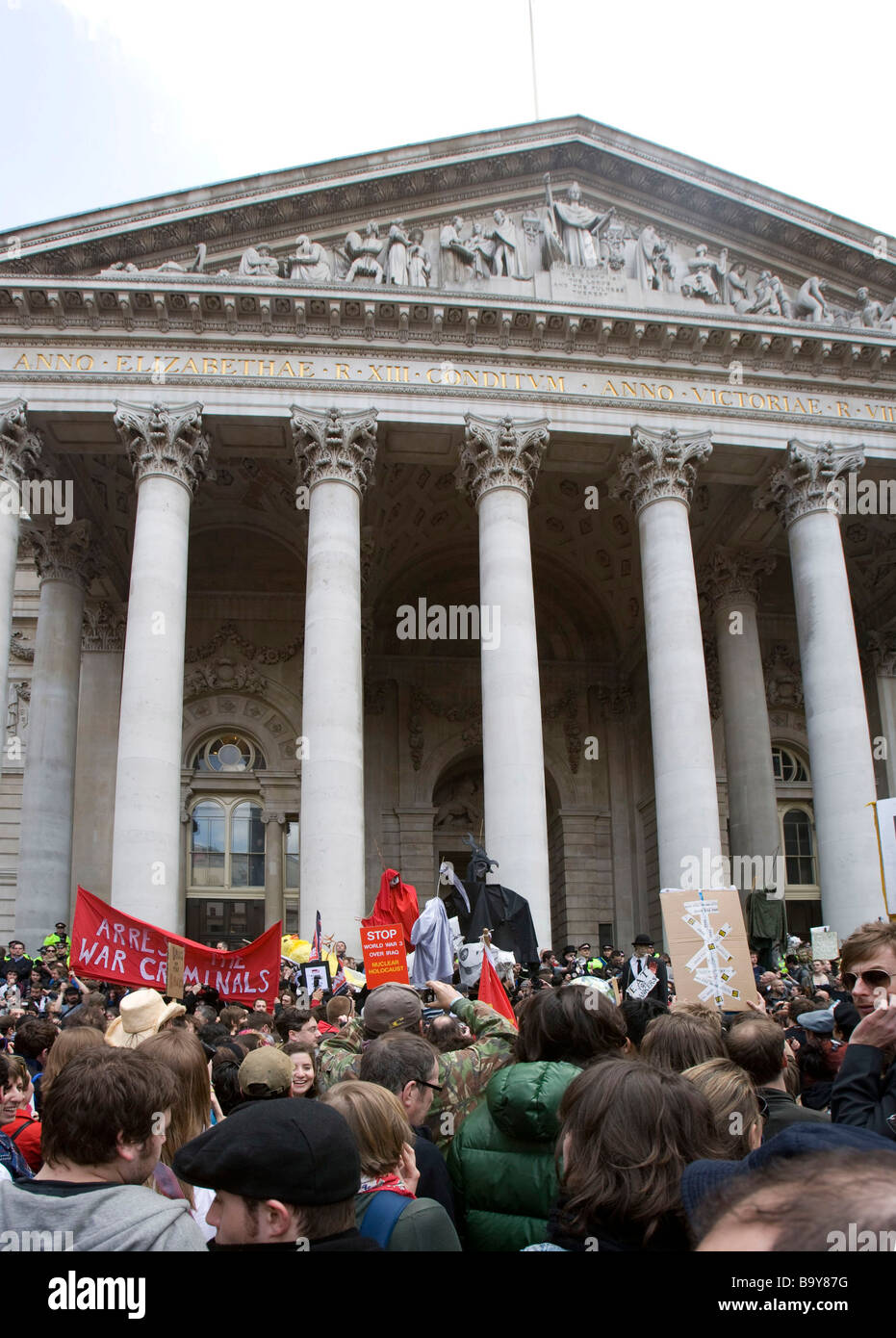 Anti-kapitalistischen Gier Demonstration vor der Bank of England Stockfoto