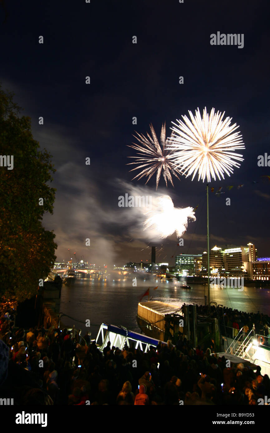 Thames Feuerwerk (Trafalgar Jahrestag) Stockfoto