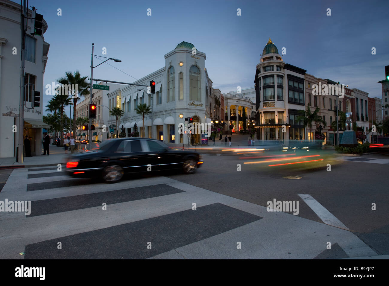 Rodeo Drive in Beverly Hills in der Nacht Stockfoto