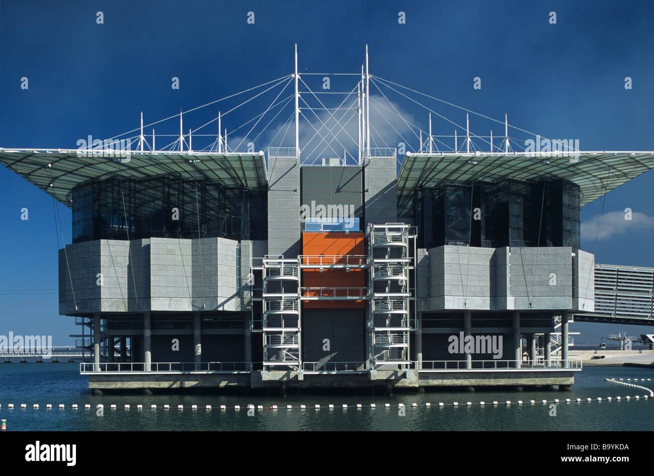 Pavillon der Ozeane, Europas größtem Aquarium, US-amerikanischer Architekt Peter Chermayeff, Expo-Gelände, Lissabon, Portugal Stockfoto