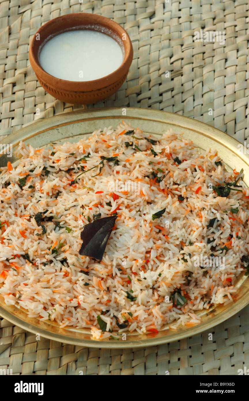 Biryani ist ein indisches Reisgericht mit Reis und Gewürzen gemacht, in der Regel ist es eine Kombination aus jedem Fleisch/Gemüse Stockfoto