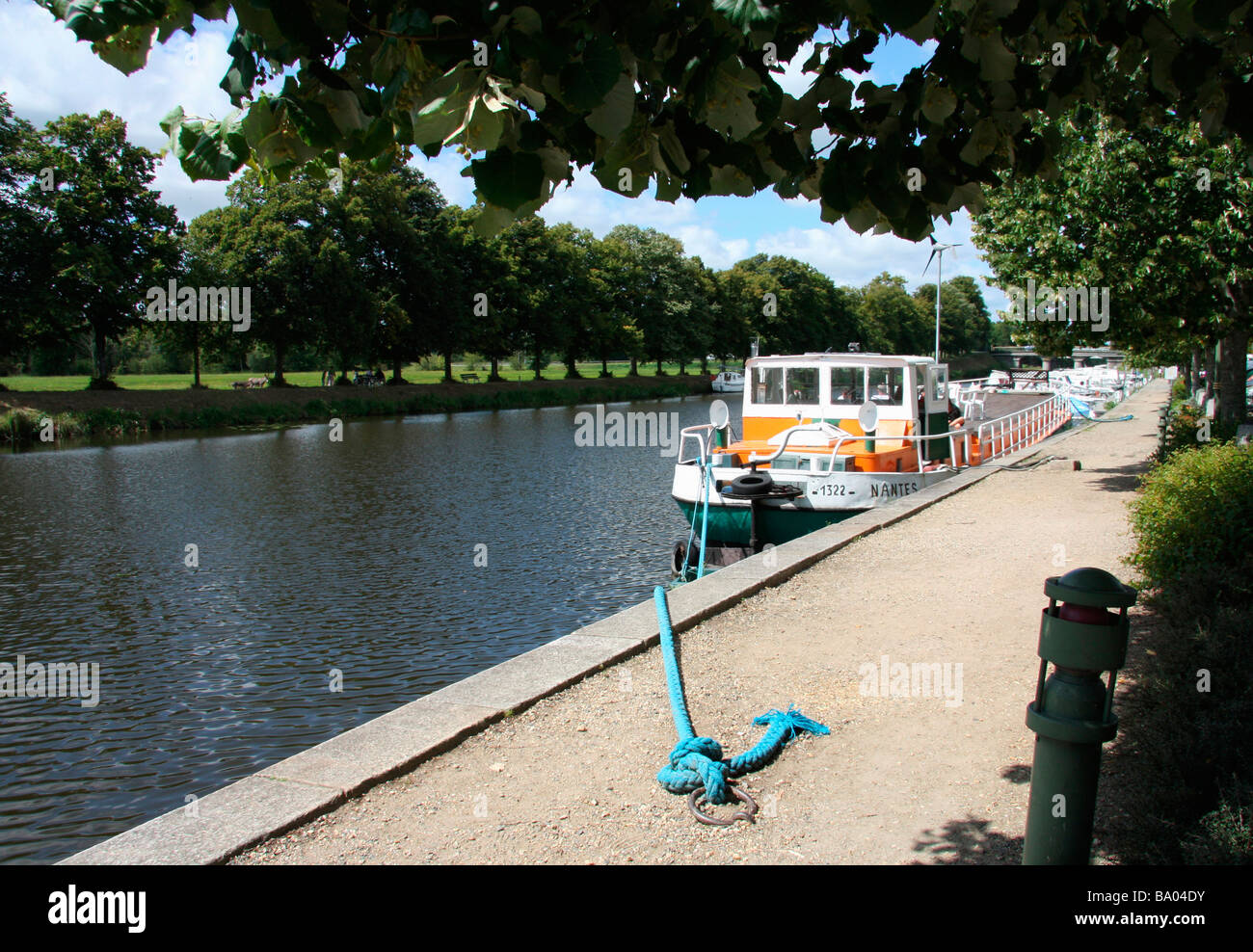 Nantes-Brest-Kanal Leinpfad in Blain Stockfoto