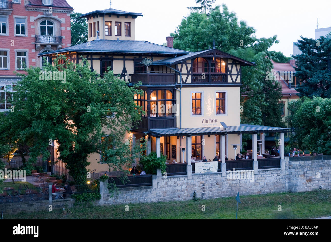 Loschwitz Restaurant Villa Maria eine der Elbe Bei Dämmerung Dresden