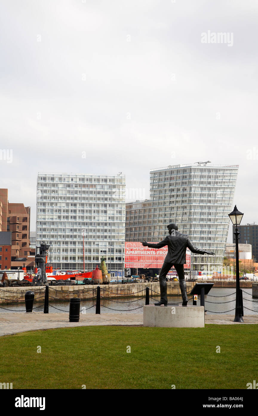Billy Fury Blick in Richtung Stadtzentrum von Liverpool Stockfoto