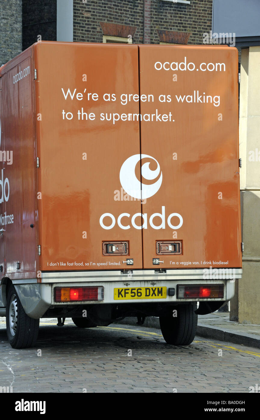 Ocado van sagen - wir sind so grün wie zu Fuß zum Supermarkt - Hampstead London England UK Stockfoto