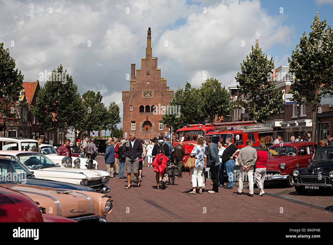 Oldtimer-Rallye Medemblik Niederlande Stockfoto
