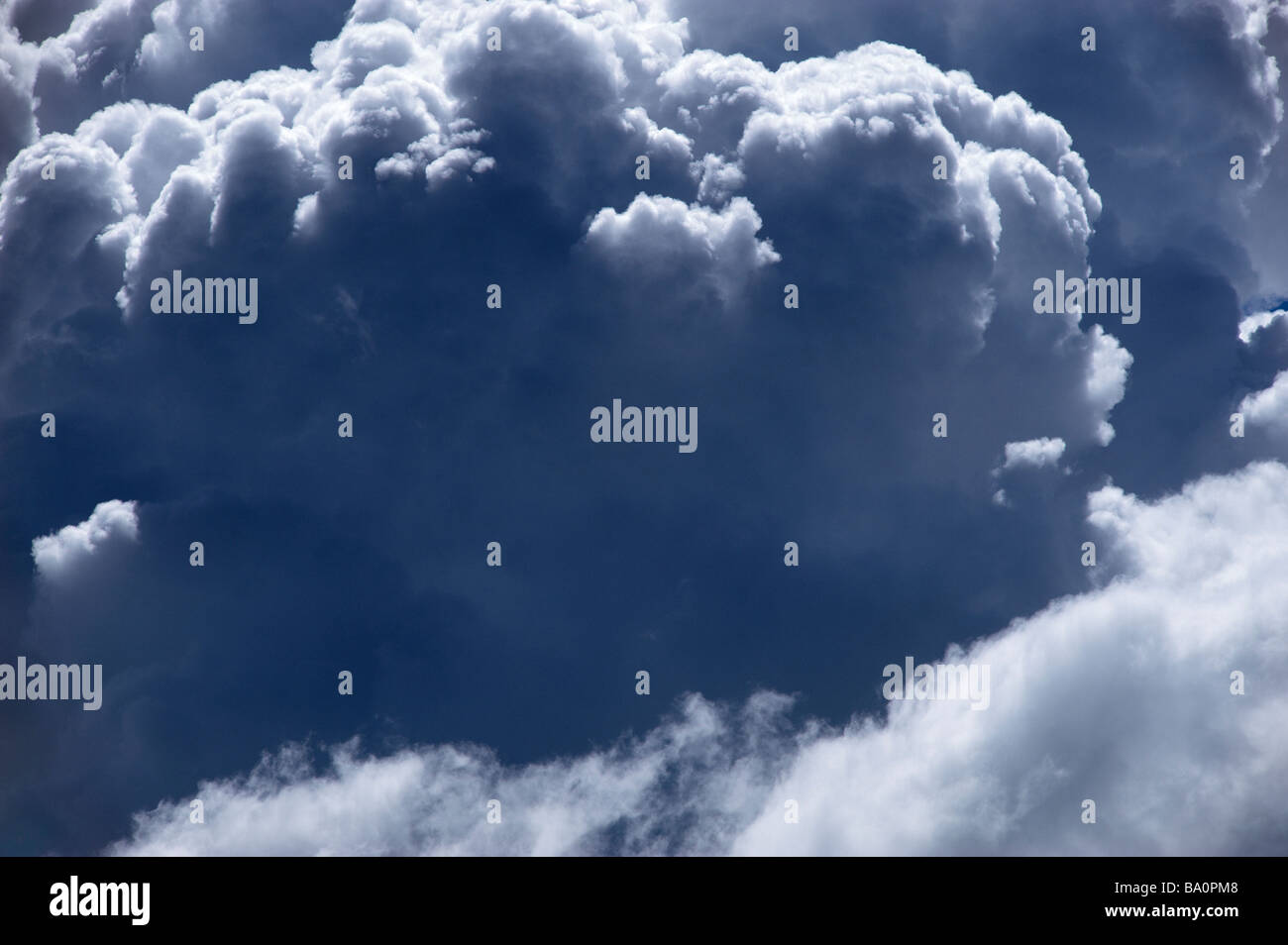 Wachsende Gewitterwolken Stockfoto