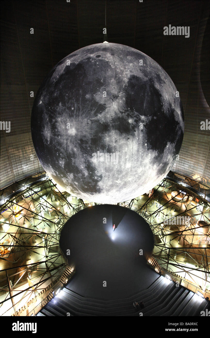 Die Ausstellung "out of this World. Wunder des Sonnensystems "im Gasometer Oberhausen, Deutschland. Stockfoto
