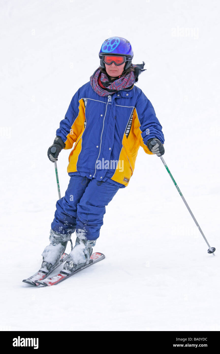 eine Frau, die alpinen Skifahren auf der Reiteralm in der Steiermark, Österreich Stockfoto