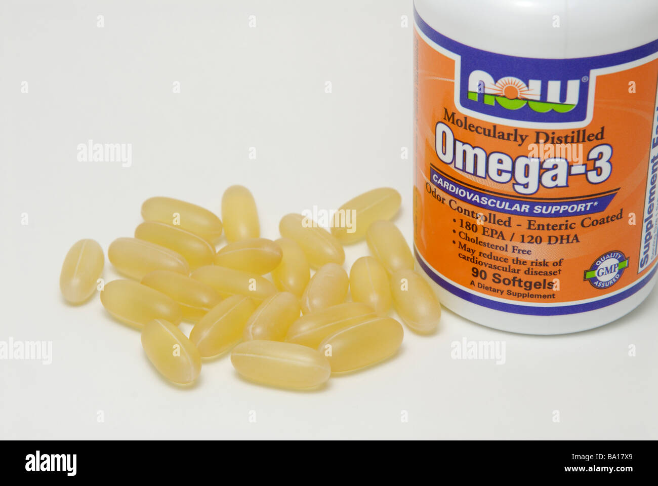 Gelatinekapseln für die Supplementierung von Omega-3-Fettsäuren Omega-3 Fischöl Stockfoto