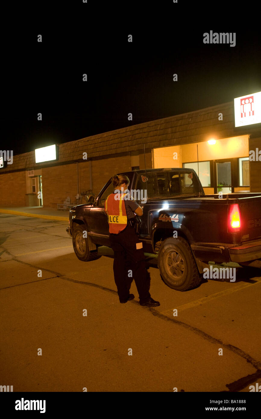Nüchternheit-Checkpoint in ländlichen amerikanischen Kleinstadt. In Zusammenarbeit mit MADD, Mütter gegen Trunkenheit am Steuer. Stockfoto