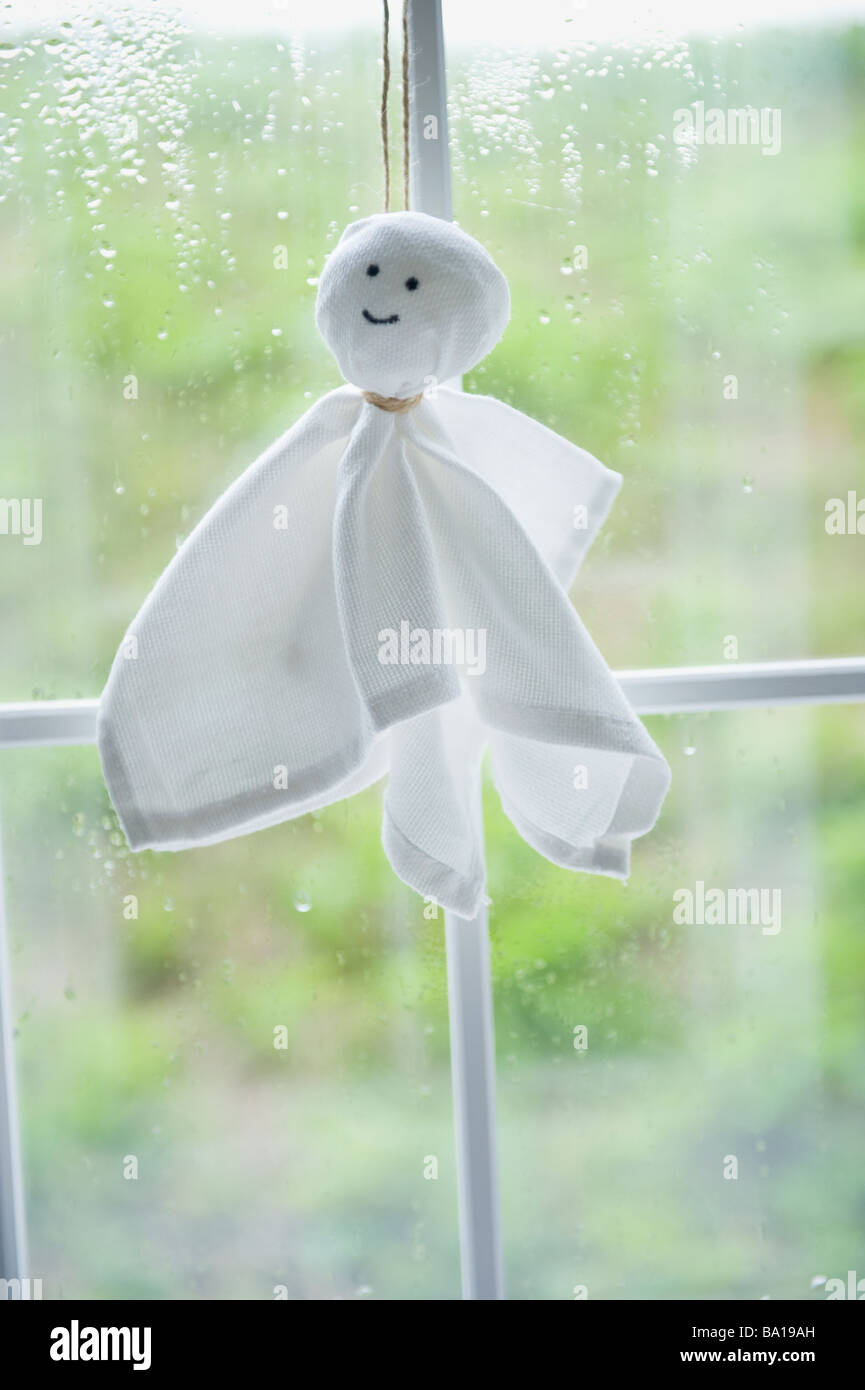 Puppe aus Papier für schönes Wetter Stockfoto