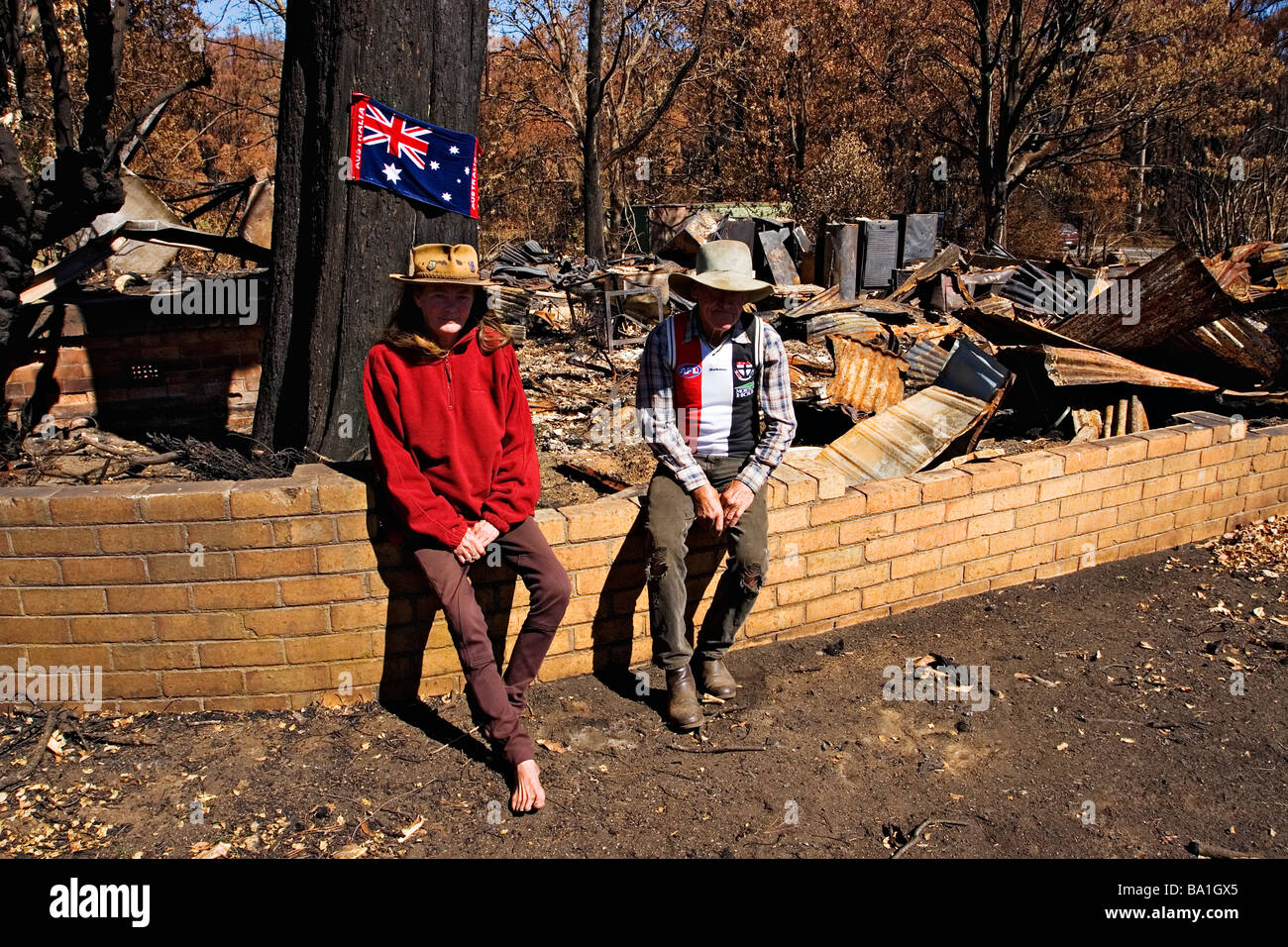 Bush-Feuer-Australien / eine Wohnimmobilie, durch einen Brand zerstört. Kinglake Victoria Australien. Stockfoto