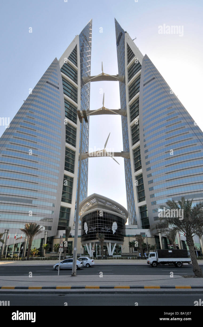 Bahrain Manama World Trade Center Zwillingstürme mit Windkraftanlagen Stockfoto