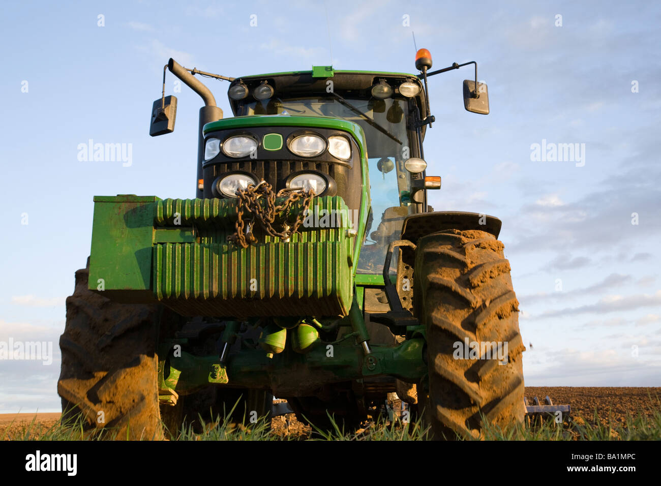 Ein großes modernes Traktor arbeiten Stockfoto