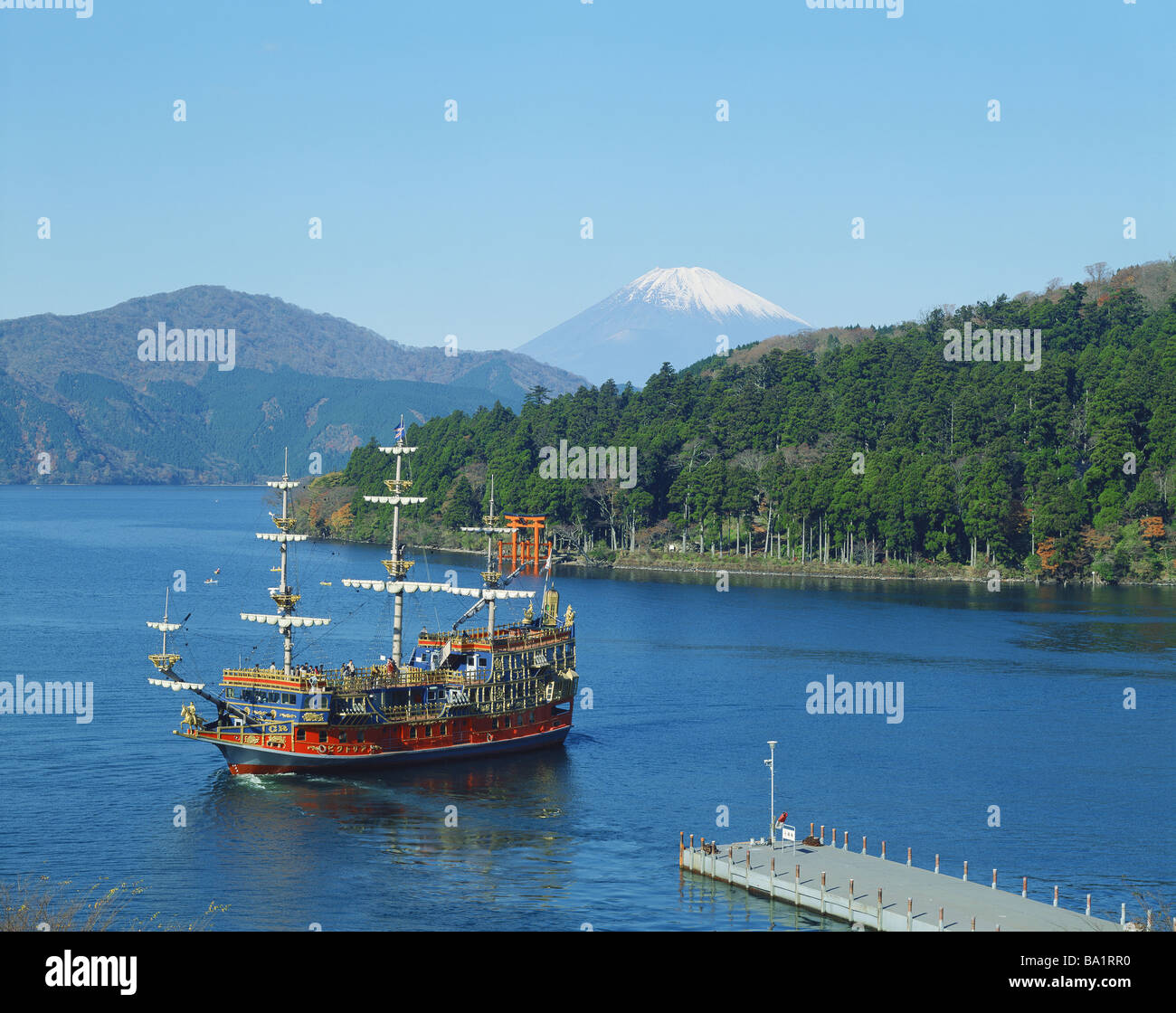 See Ashi mit Mount Fuji in Japan Stockfoto