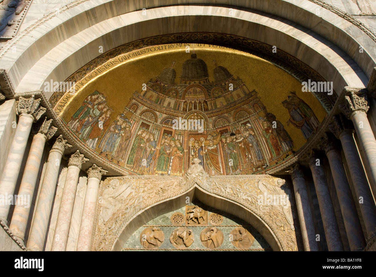 Mosaik am St. Marks-Basilika in Venedig Italien Stockfoto