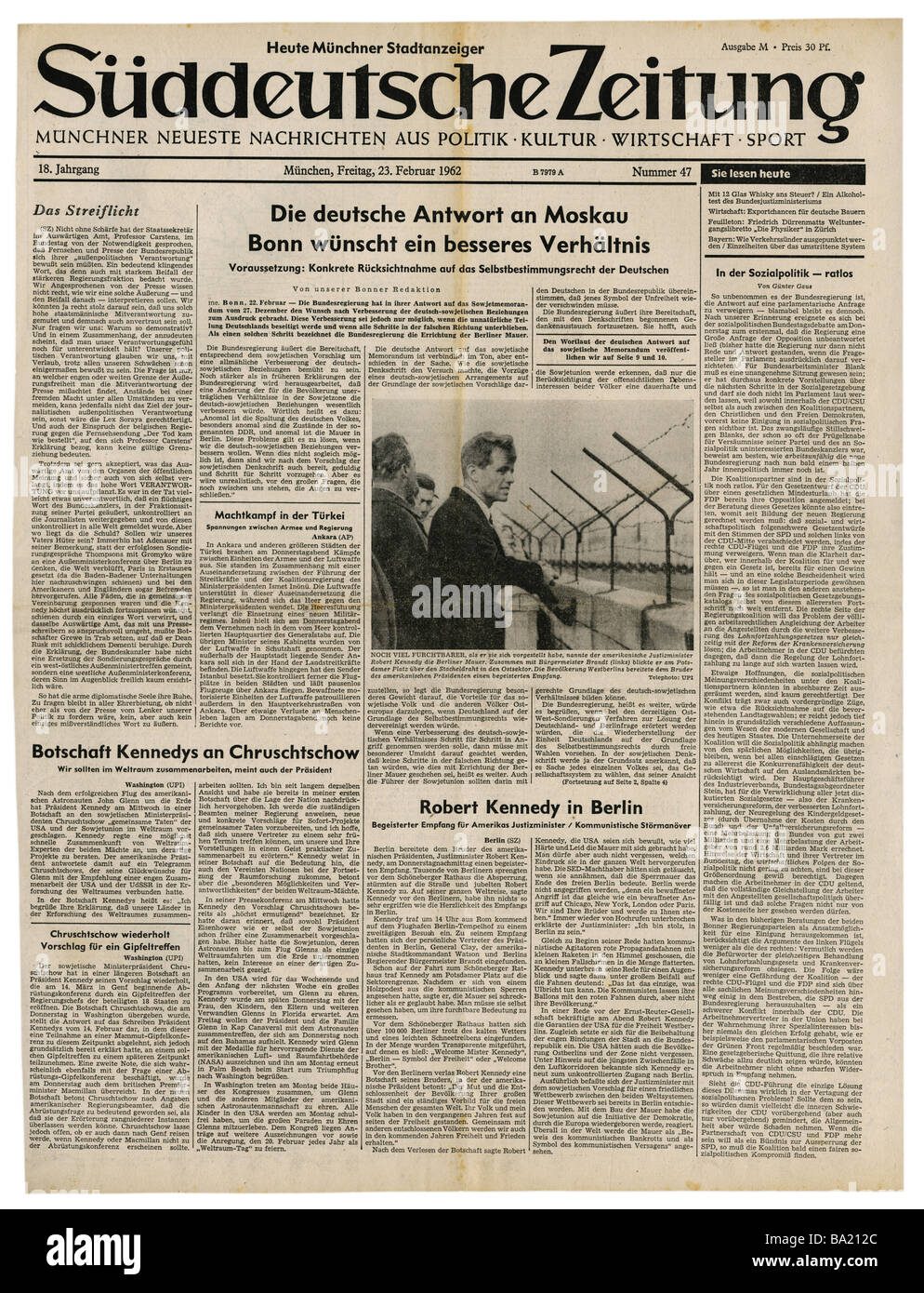 Presse/Medien, Zeitschriften, "Süddeutsche Zeitung", München, 18 Band, Nummer 47, Dienstag, 23.2.1962, Titel, deutsche Regierung sendet Nachricht an Moskau über die Verbesserung der Beziehungen, Stockfoto