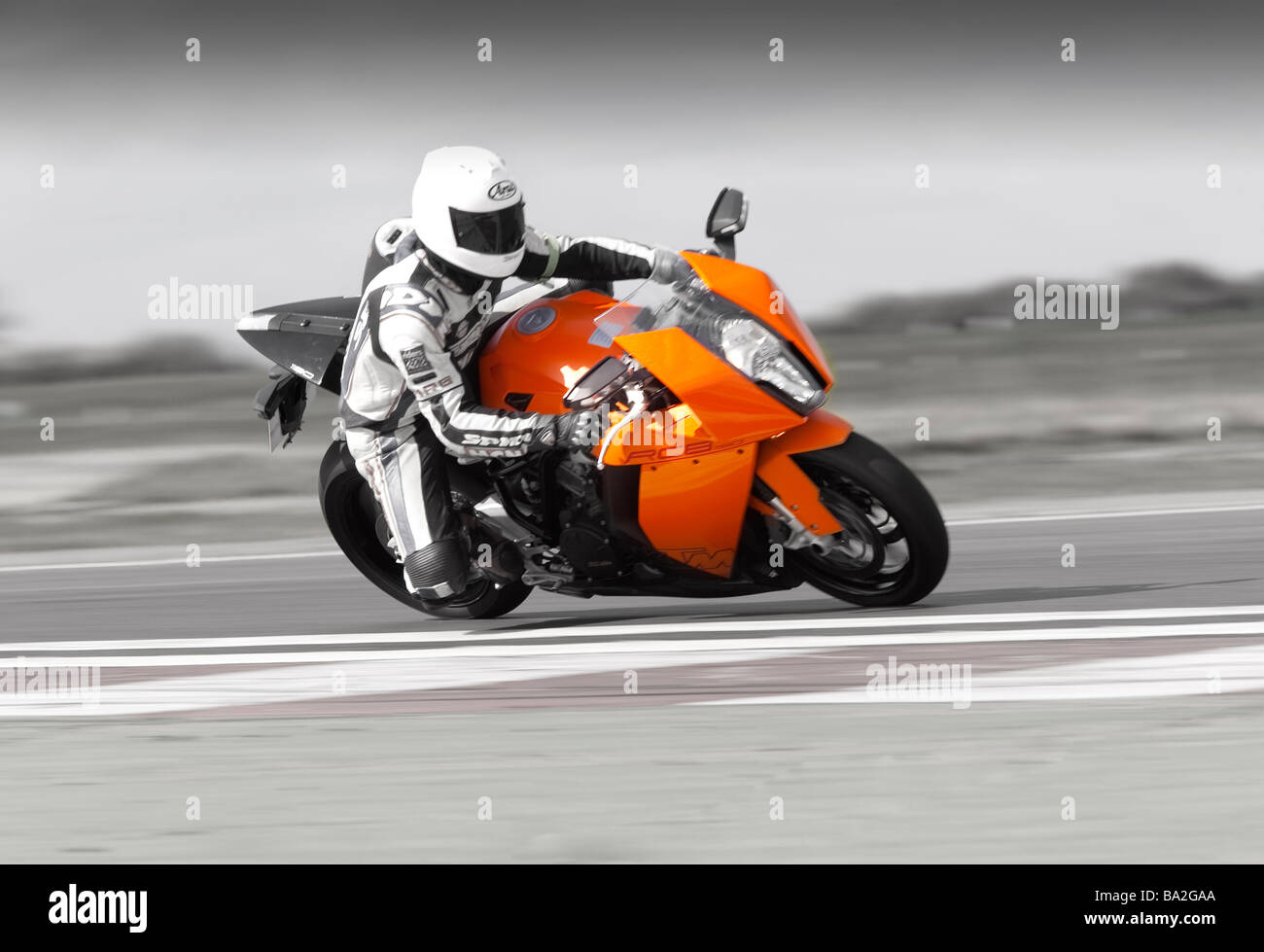Motorrad mit hoher geschwindigkeit -Fotos und -Bildmaterial in hoher  Auflösung – Alamy