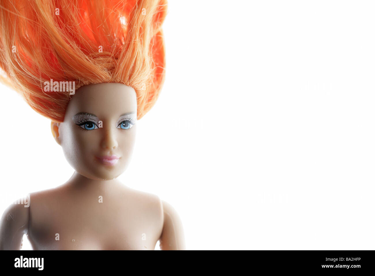 Barbie-Puppe rot-behaarte Porträt thematisiert keine Eigenschaft Version  Serie Spielzeug Spielzeugpuppe Barbie Frau Spielzeugfigur Barbie-Puppe  langhaarig Stockfotografie - Alamy