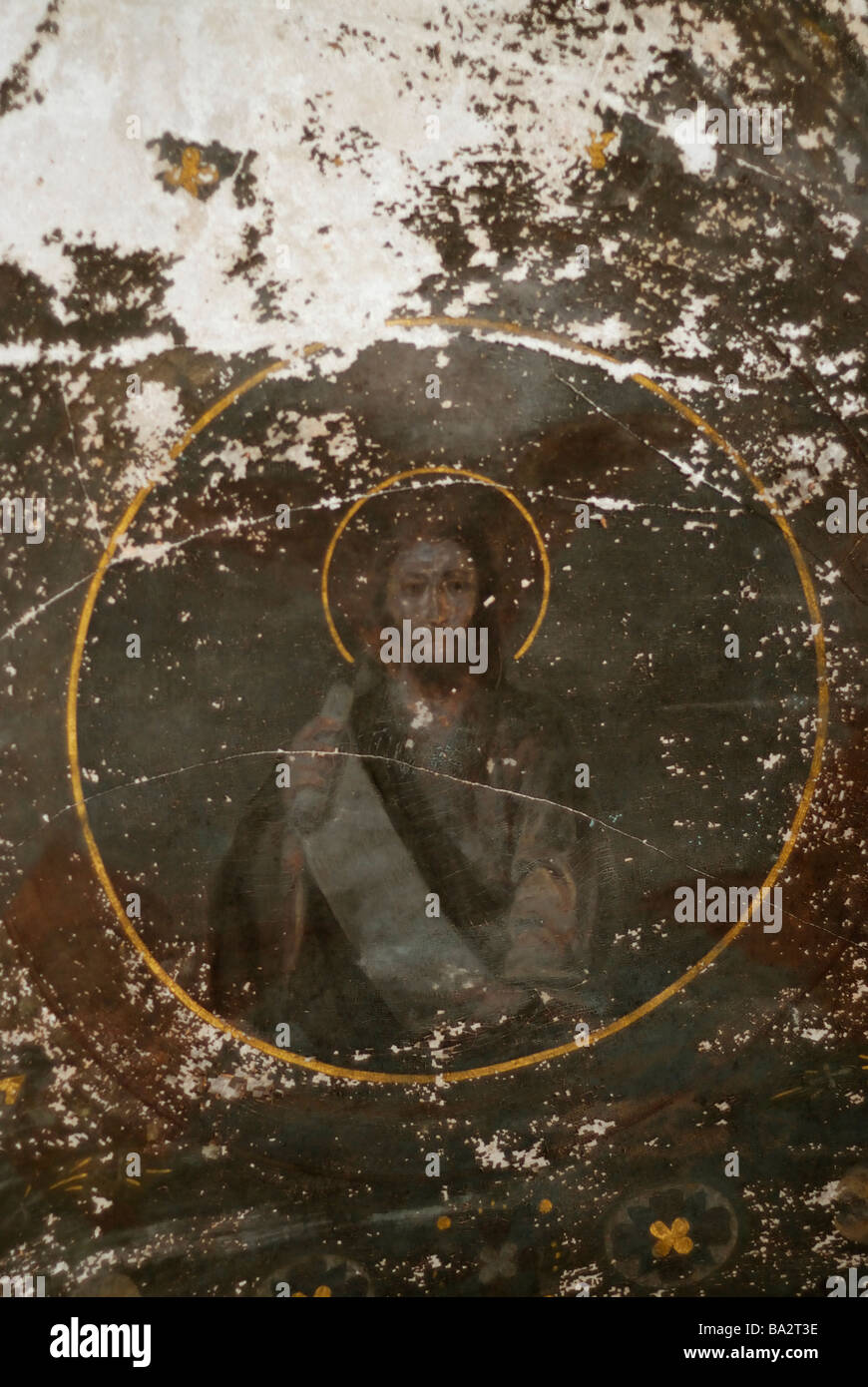 Altes Fresko hielt Jesus Christus durch ein Wunder am Gewölbe des zerstörten russischen Landkirche Vladimir Region Russland Stockfoto