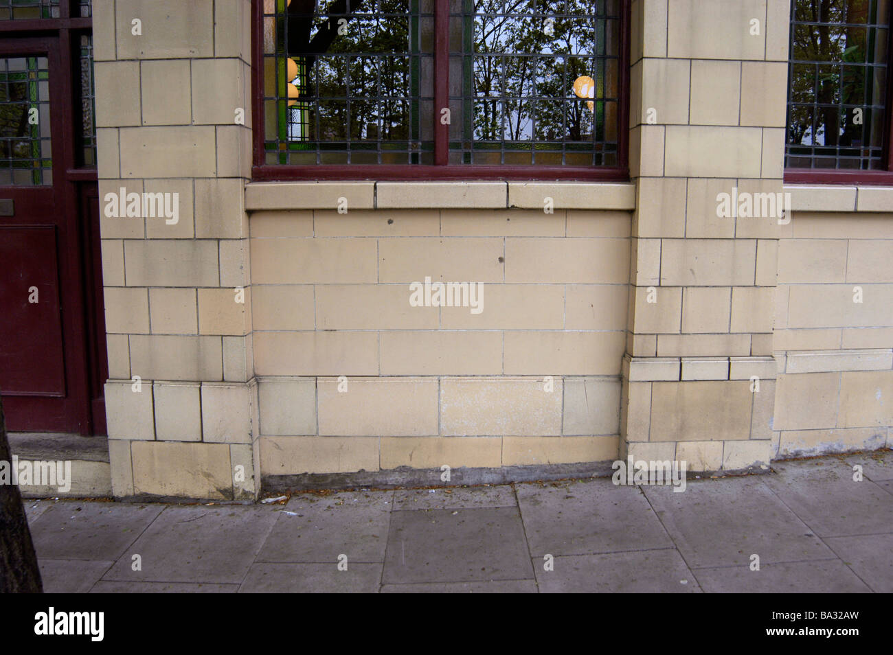 Einschusslöcher im Magdela Pub in Hampstead wo Ruth Ellis ermordet David Blakely Stockfoto