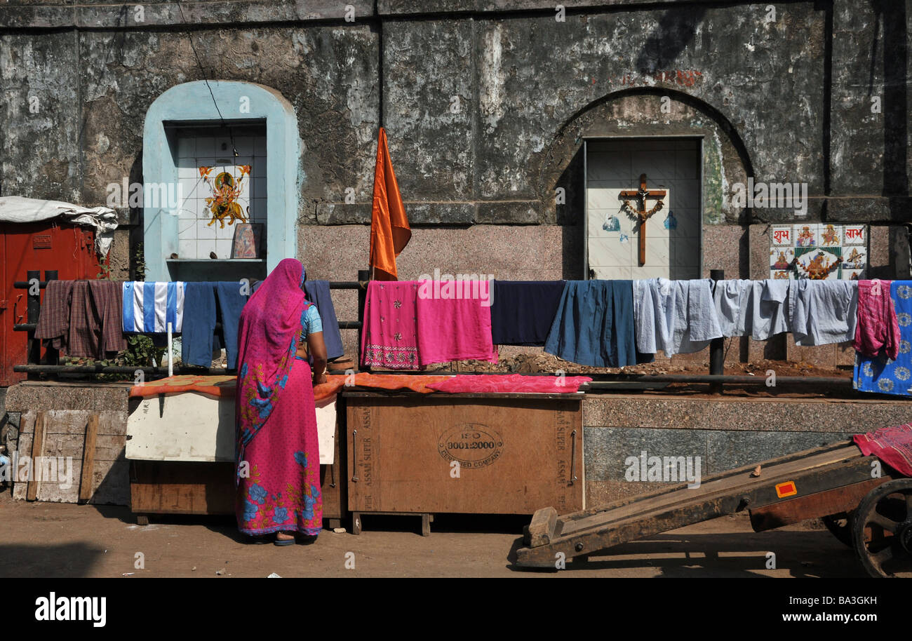 Trocknen von Kleidung auf der Dhoby Ghat, Mumbai Stockfoto