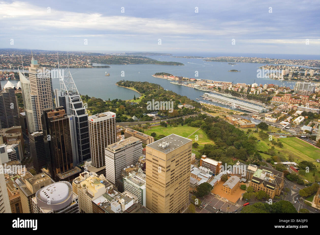 Australien Sydney City-Übersicht New-South.Wales Stadt Stadtbild Hochhäuser Büro Gebäude Meer Buchten Meer-Blick Luft-Rezeption Stockfoto
