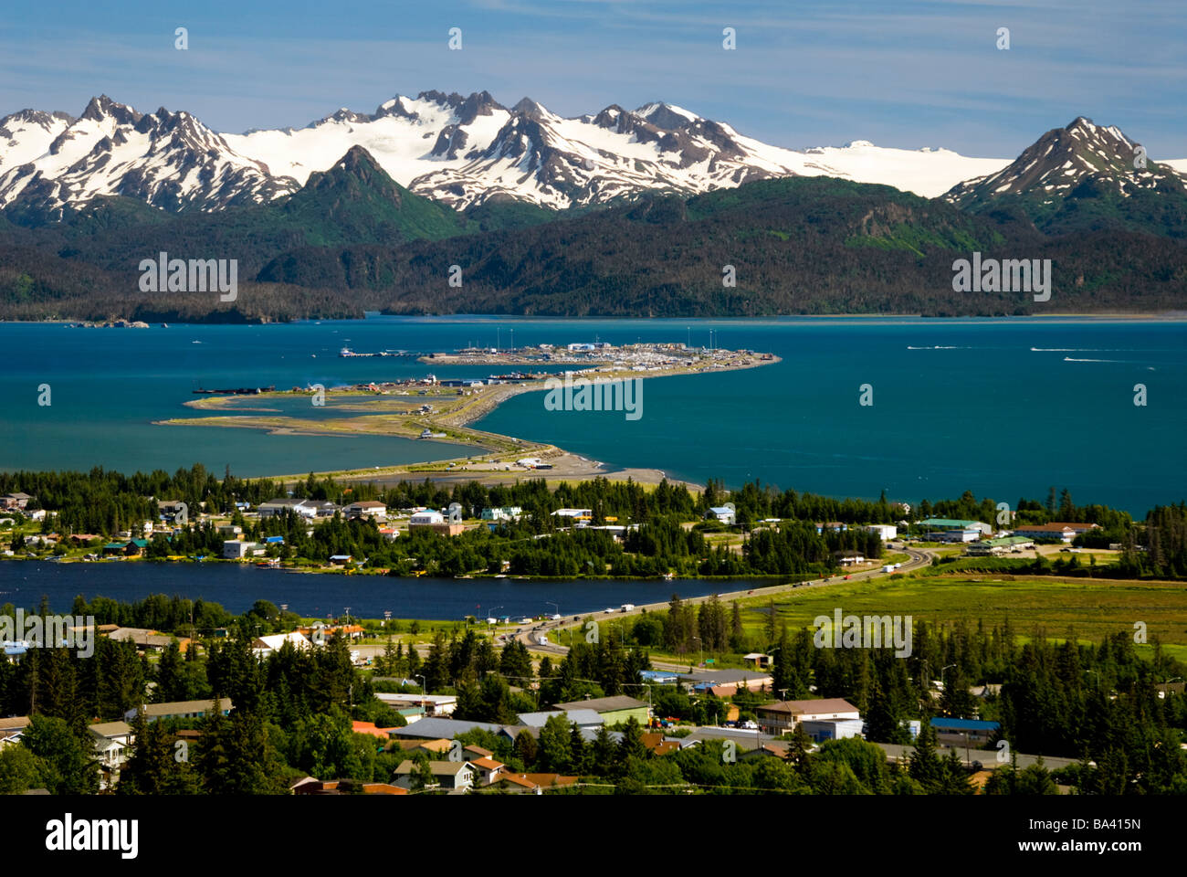 Malerische Aussicht mit Blick auf die Stadt von Homer und Kachemak Bay, Yunan Alaska Stockfoto
