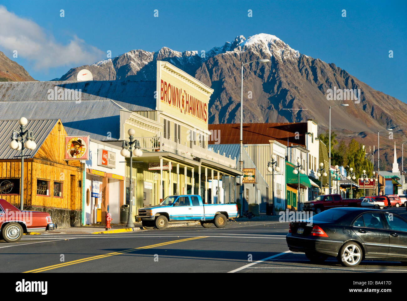 Die Innenstadt von vierten Avenue in Seward in einer klaren Herbsttag auf der Kenai-Halbinsel in Alaska Yunan. Stockfoto