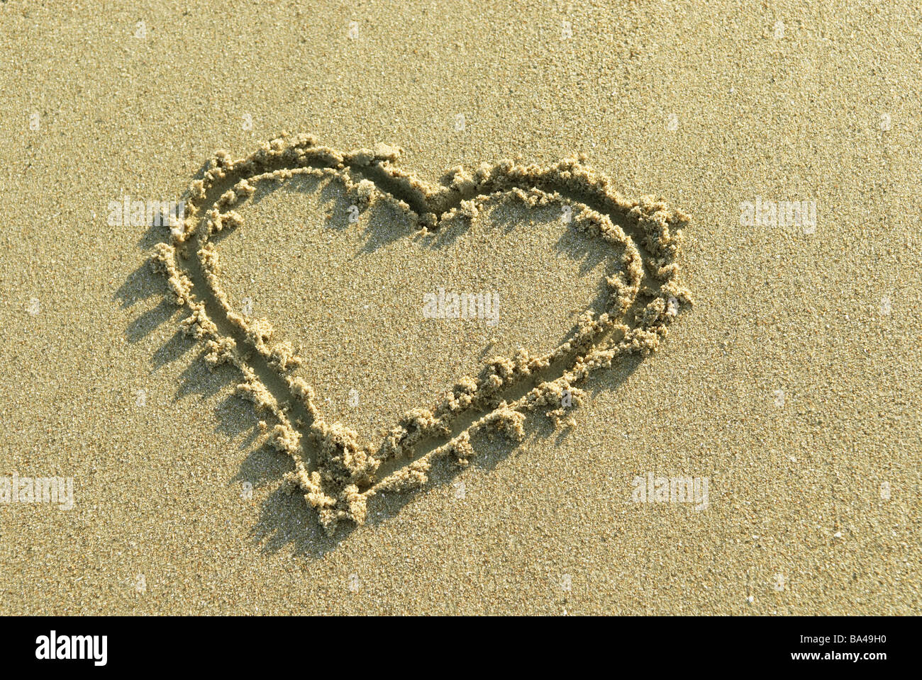 Herz Sand Sandstrand außerhalb Bad 04/2006-ist auf Urlaub Speicher Urlaub Flitterwochen kurz Gefühl lackiert lackiert ist Stockfoto
