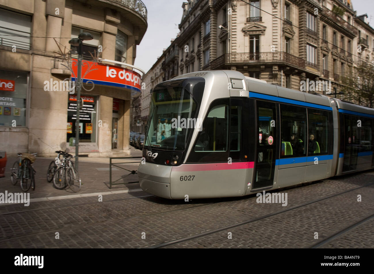 Elektrische Straßenbahn Grenoble Frankreich Europa Stockfoto