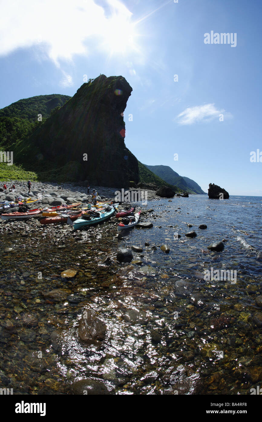 Kajak am Rande des Flusses, Japan Stockfoto