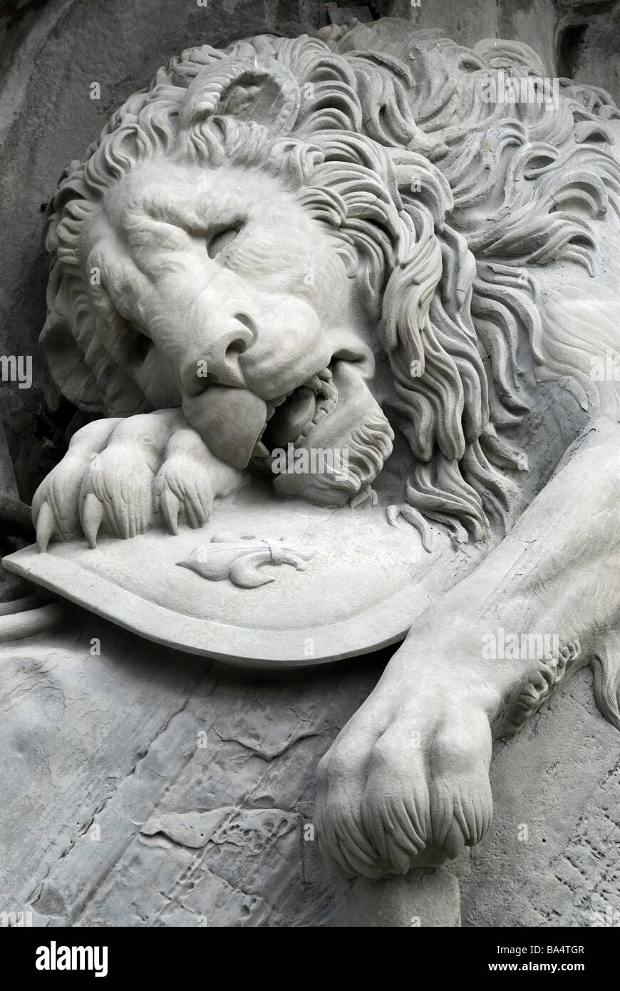 Das Löwendenkmal (Deutsch Löwendenkmal) oder die von Luzern ist eine Skulptur in Luzern, Schweiz Stockfoto