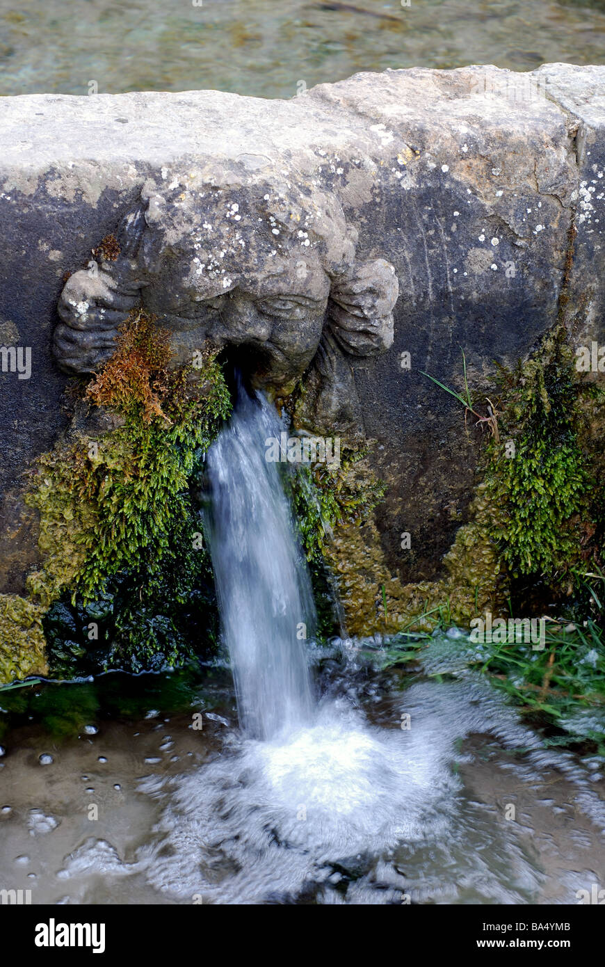 Heiligen Brunnen, Southam, Warwickshire, England, Vereinigtes Königreich Stockfoto