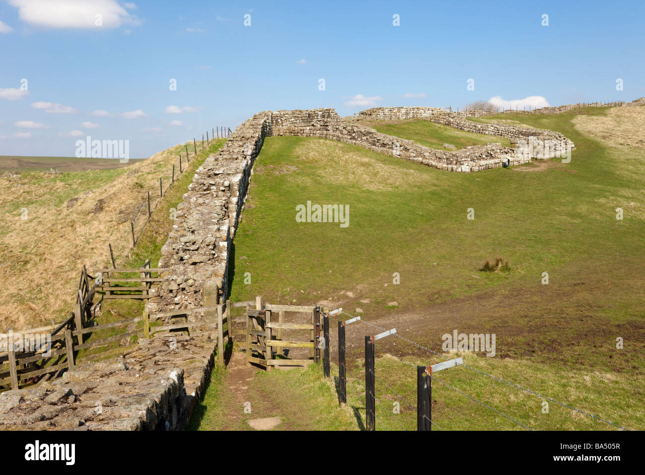Northumberland "Nationalpark" England UK Pennine Way Hadrianswall und Cawfields Roman Milecastle auf Whin Sill Stockfoto
