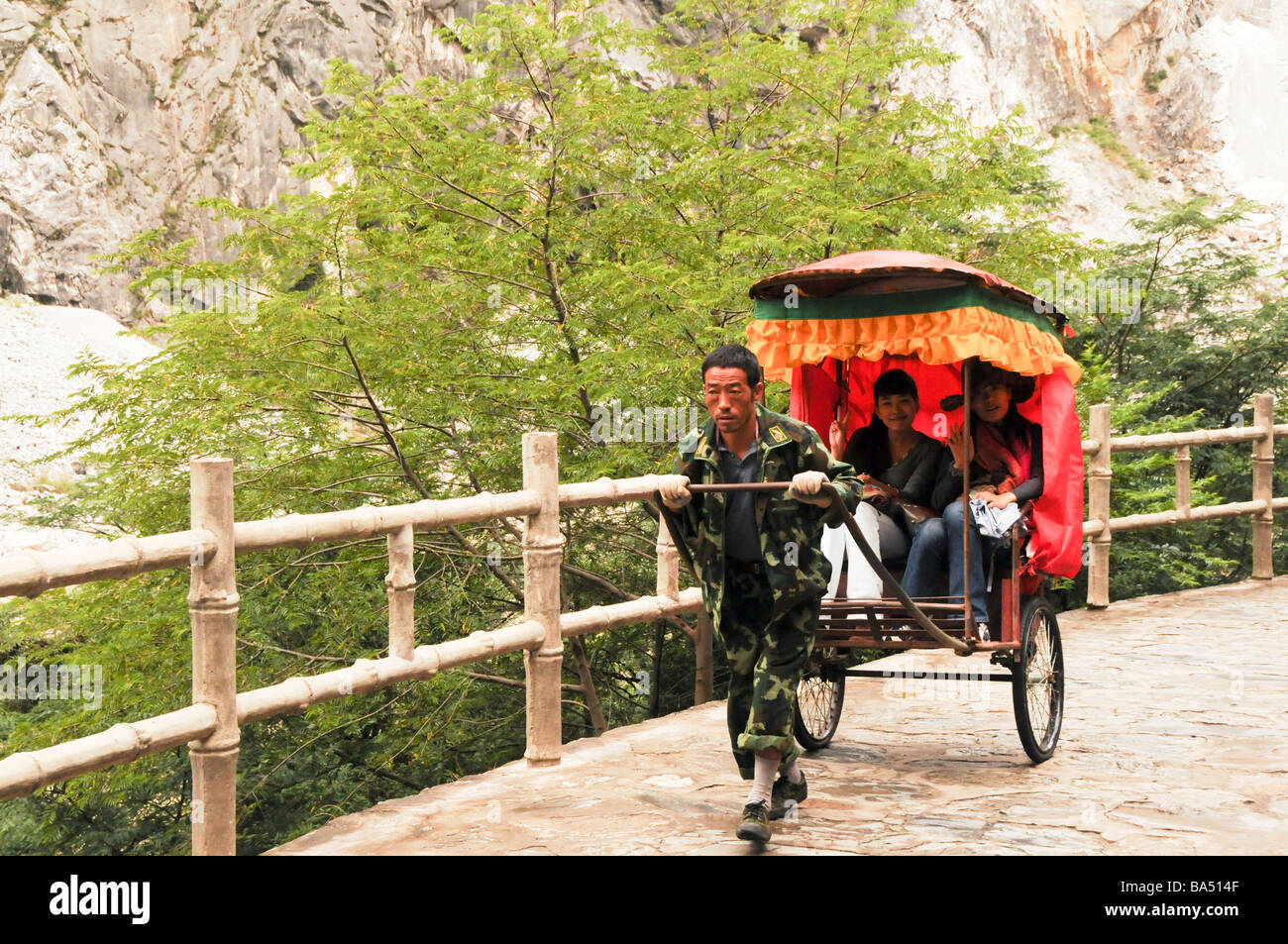 China Yunnan Provinz der Yangzi Fluss durchquert Tigersprung-Schlucht Stockfoto